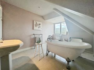 Photo 19- click for photo gallery